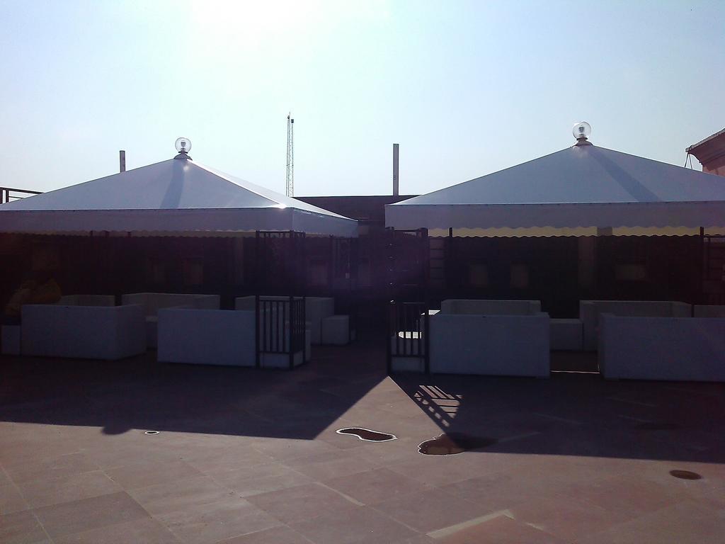 Pinjaur Modi Hotel & Resorts מראה חיצוני תמונה