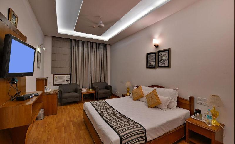 Pinjaur Modi Hotel & Resorts מראה חיצוני תמונה